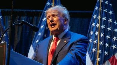 Il bando di Trump ai giornalisti della Cnn, MS Now e Politico: il giudice Kelly ripristina l’accesso